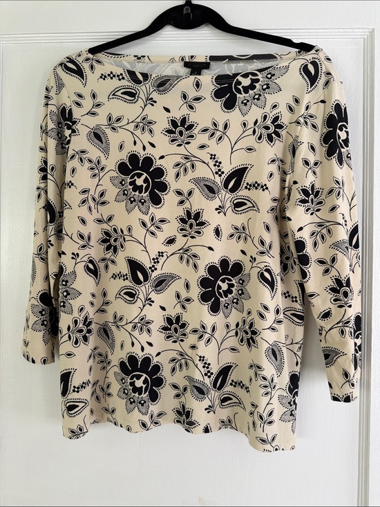 Ann Taylor Factory Tops - Ann Taylor Women’s Floral Boatneck Top in Cream and Black